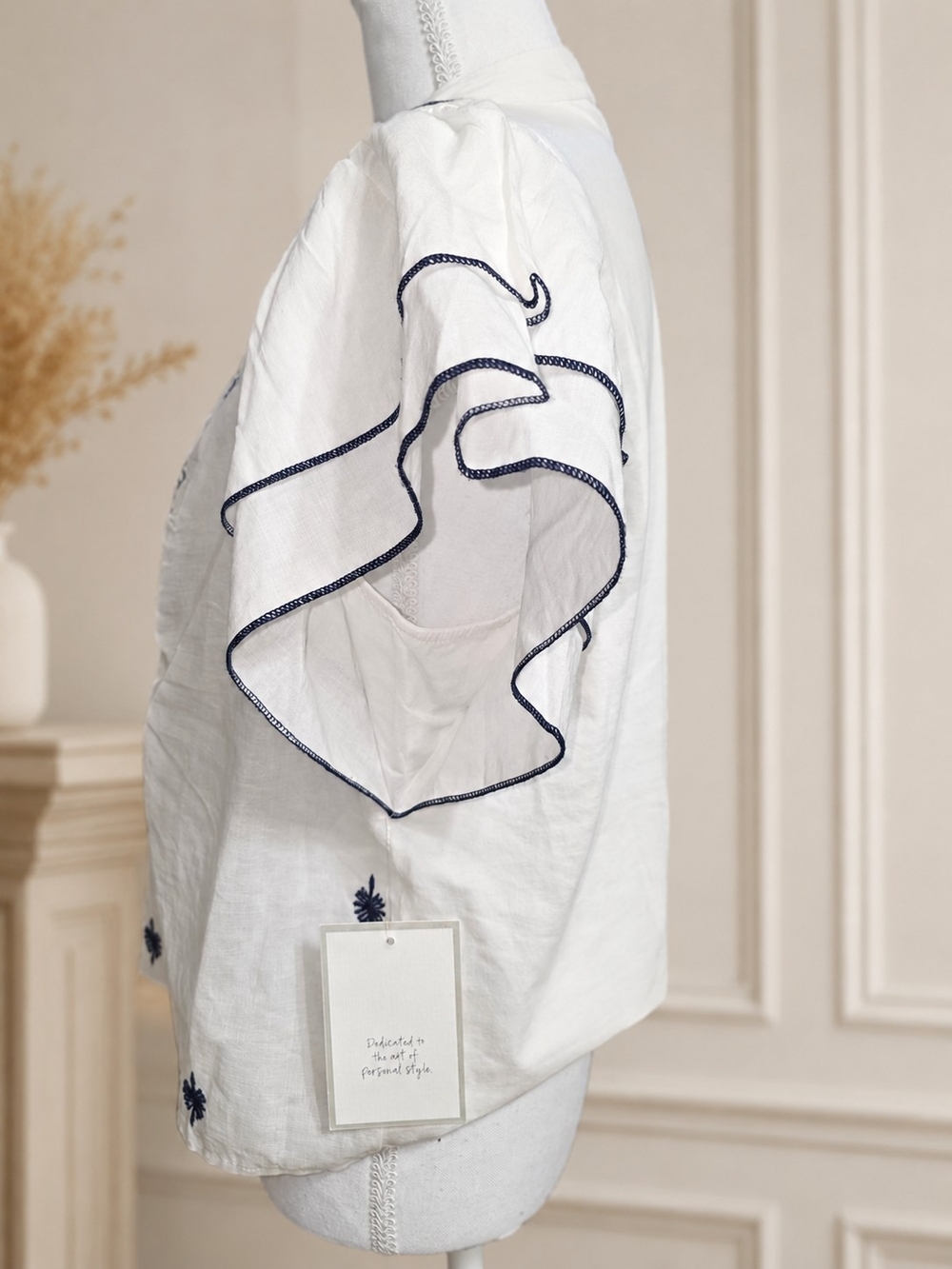 Calligraphie Embroidered White Flutter-Sleeve Peasant Top NWT - Picture 5 of 6
